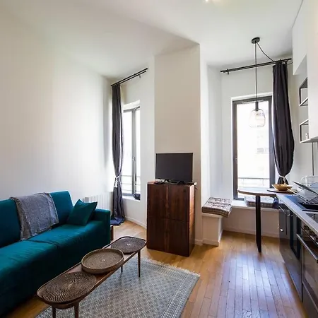 Portefoin - Superb In The Heart Of Paris