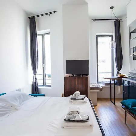 Portefoin - Superb In The Heart Of Paris